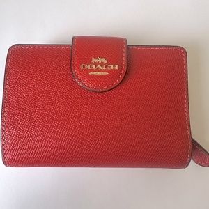 Coach small wallet ❤️